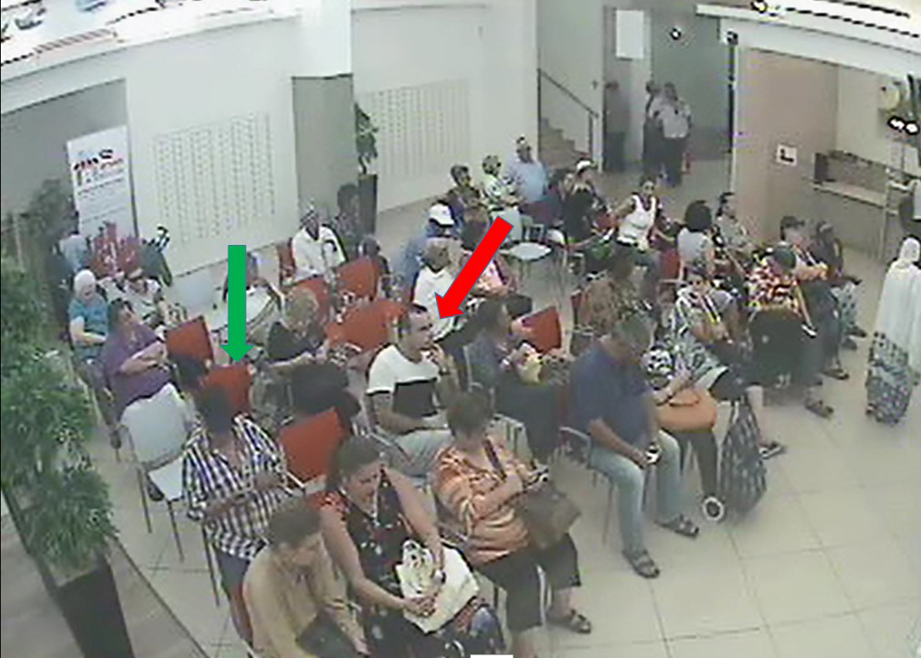 חדשות מקומיות - צפו בסרטון: קשיש נשדד בבנק הפועלים נתניה