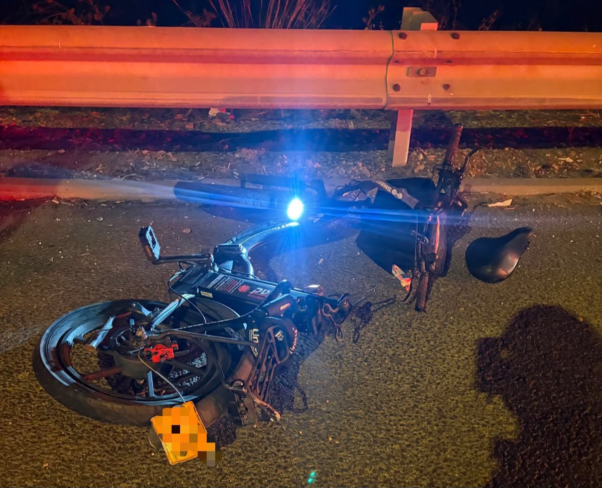  רוכבת אופניים חשמליים נפגעה מרכב - נפצעה בינוני