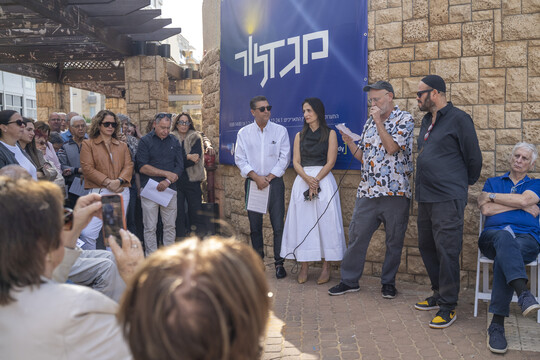  “מגדלור”: תערוכה שמאירה חיים שנגדעו