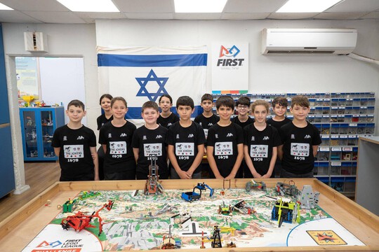  מקדימה־צורן לדרום קוריאה: נבחרת הרובוטיקה בדרך לייצג את ישראל