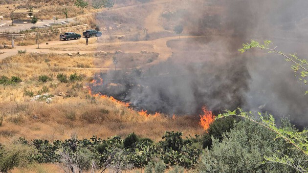 שריפה פרצה במתחם מגדל צדק – כוחות כיבוי הצליחו להשתלט שריפה פרצה במתחם מגדל צדק – כוחות כיבוי הצליחו להשתלט