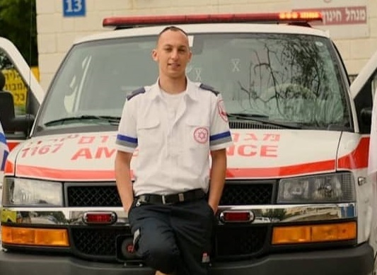 יילד תינוק לאחר שההורים לא הספיקו להגיע לבי"ח לניאדו