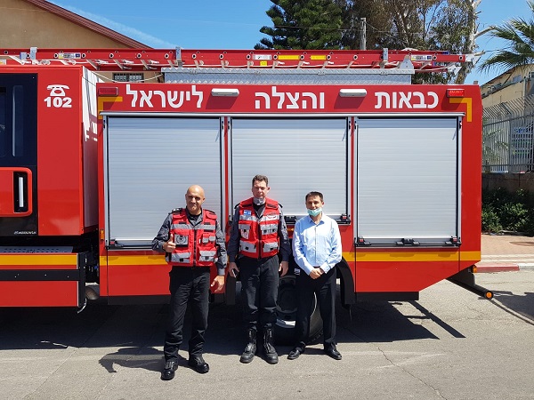 מצדיעים לצוות בית חולים לניאדו