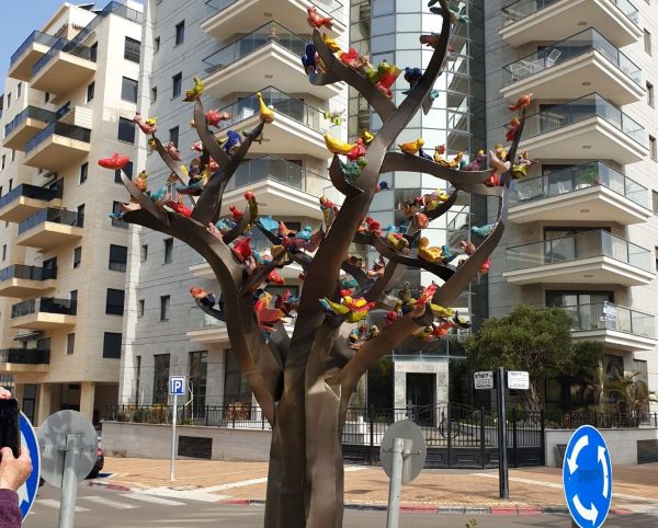 הכיכרונה בנתניה  מיצג אומנותי - הכיכרונה החדשה בנתניה