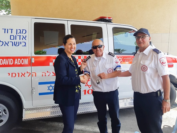 אמבולנס חדש מצטרף לצי כלי הרכב של מד"א בבת חפר