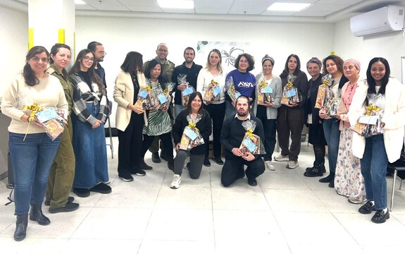  גם בצל המלחמה: פורים של נתינה