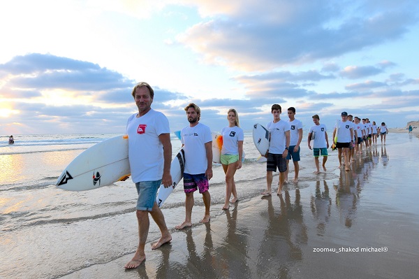 אנשים בנתניה - גולשת לחופה: מונדה ויונתן קופלב יתחתנו ב- BAMBOO SURF