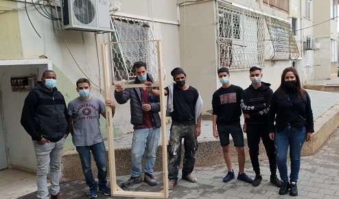פלוגת מילואים שיפצה דירה של משפחה נזקקת בנתניה