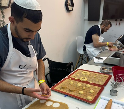 סוד הקסם של שף פקטורי: הכירו את בית הספר השיקומי-טיפולי בנתניה סוד הקסם של שף פקטורי: הכירו את בית הספר השיקומי-טיפולי בנתניה