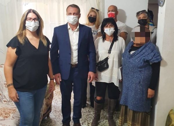 במהלך חג חנוכה ישופצו דירות קשישים וניצולי שואה