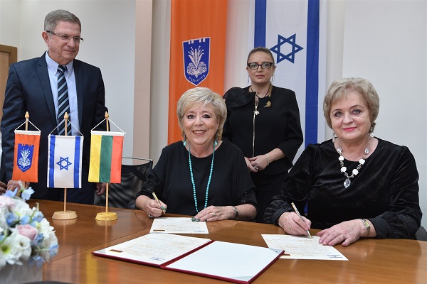 ברית ערים תאומות בין נתניה לבין בירשטונאס שבליטא
