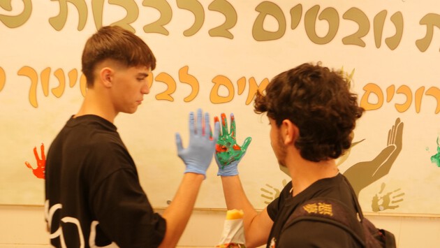 לב אחד, שתי קהילות: בטשרניחובסקי הנציחו, נגעו, וחיברו לבבות לב אחד, שתי קהילות: בטשרניחובסקי הנציחו, נגעו, וחיברו לבבות