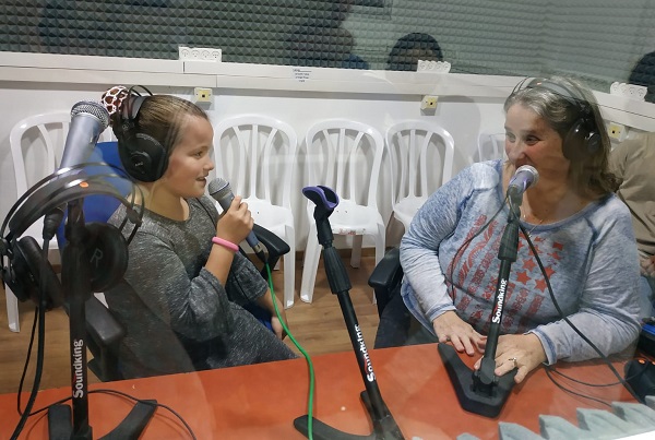 "רדיונת" - רדיו עירוני בהשתתפות ילדים  "רדיונת" רדיו הילדים של נתניה
