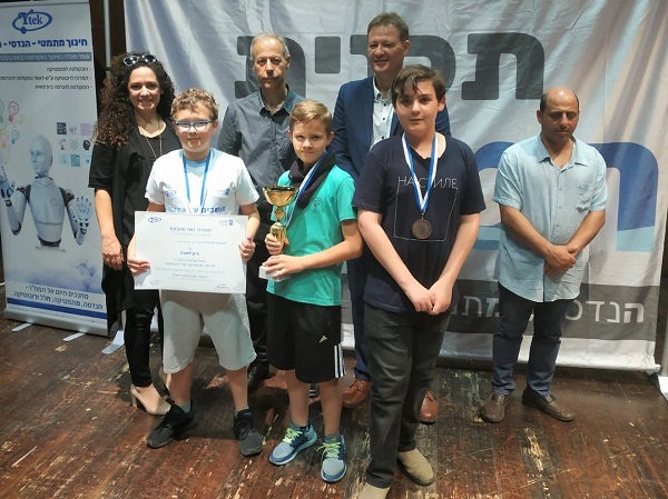 שלושה תלמידים מנתניה זכו בתחרות רובוטראפיק הבינלאומית
