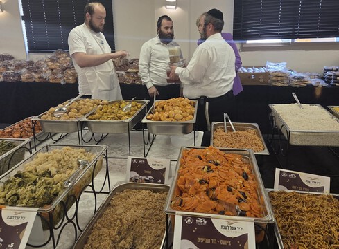 אוכל ומתכונים - מה הקשר בין קיגל, כבד קצוץ ואמבולנס? 