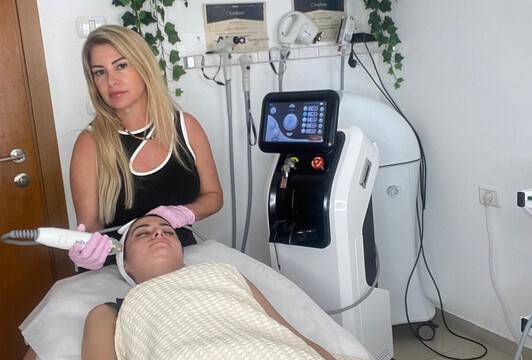 בריאות - בין טכנולוגיה לקולגן: המכשיר החדש שמתקן כל רקמה של העור