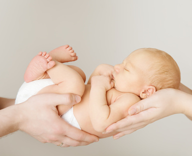 עיסוי תינוקות כך תחזקו את הקשר עם התינוק שלכם