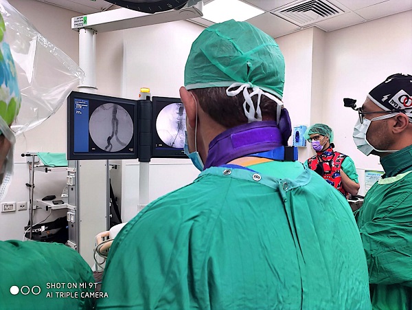 בית חולים לניאדו ניתוח EVAR לתיקון מפרצת בטנית בבי"ח לניאדו