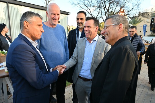  "אאורה דה סטריפ" יצא לדרך בנתניה