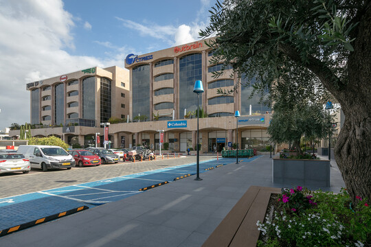 קבוצת עמי גרופ רכשה את Y-Center בנתניה קבוצת עמי גרופ רכשה את Y-Center בנתניה