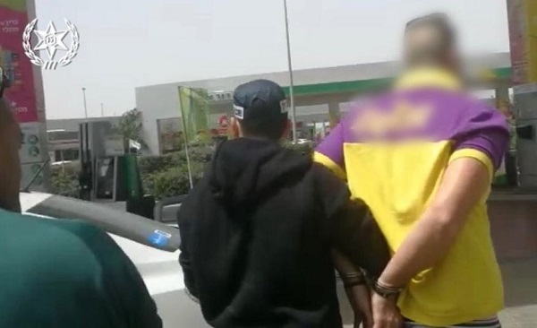 פרצו לדירות והשאירו את התינוקת ברכב