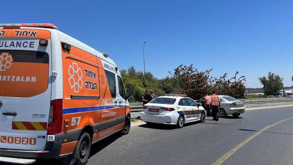 צעירה נפצעה בסמוך למחלף איינשטיין צעירה נפצעה בסמוך למחלף איינשטיין