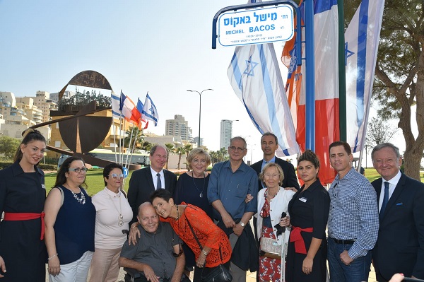 "וּבְמָקוֹם שֶׁאֵין אֲנָשִׁים הִשְׁתַּדֵּל לִהְיוֹת אִיש" (פרקי אבות ב' 5)