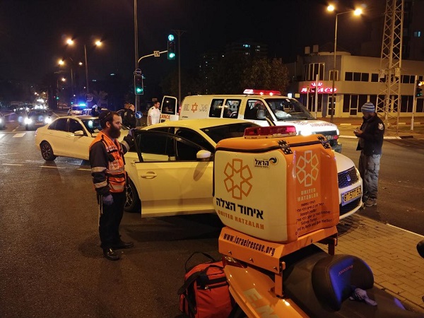 שלושה פצועים בתאונה ברחוב בן צבי