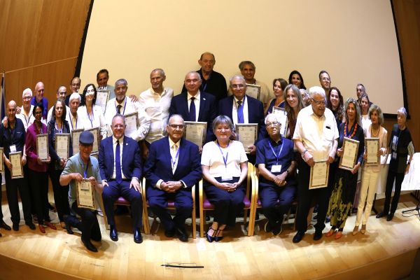 חדשות מקומיות - כבוד לנתניה: ח"כ אלי דלל קיבל את "אות החלוצים" לשנת 2026