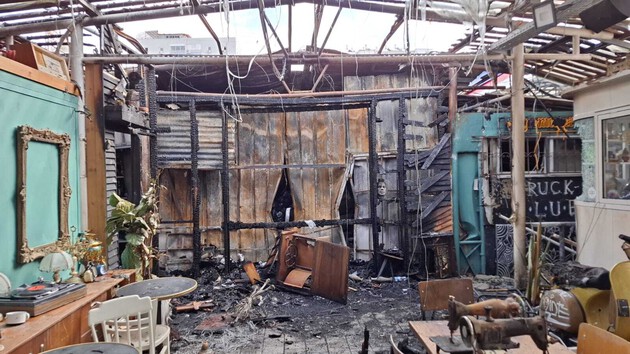 חדשות מקומיות - שריפה במתחם חצר השוק בנתניה 