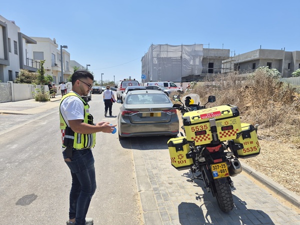  תאונת עבודה בקדימה: פועל נפצע קשה באתר בנייה