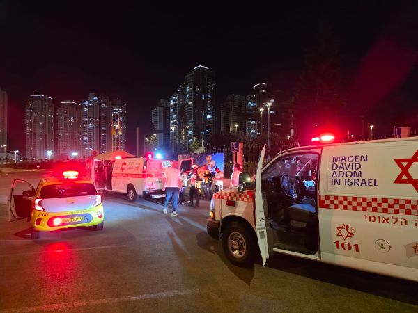  רוכב קורקינט חשמלי נפצע במהלך רכיבה בשדרות בן גוריון בנתניה