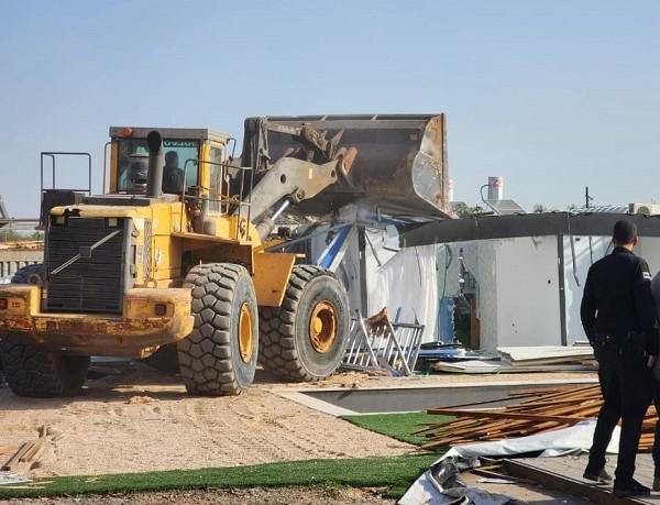 נהרס לופט שהוקם בסמוך לתחנת הרכבת בנתניה נהרס לופט שהוקם בסמוך לתחנת הרכבת בנתניה