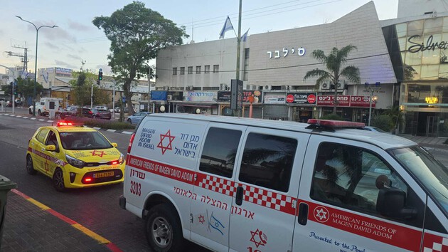  רוכב אופנוע התנגש בגדר ברחוב האורזים בנתניה