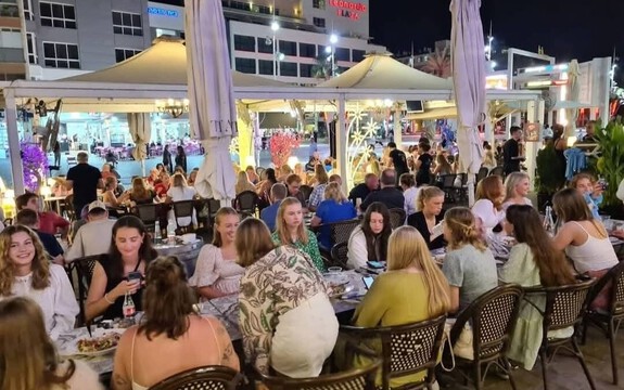 סקוצ'מן חוגגת 40: מסעדה שהיא לא רק אוכל אלא מוסד בעיר סקוצ'מן חוגגת 40: מסעדה שהיא לא רק אוכל אלא מוסד בעיר