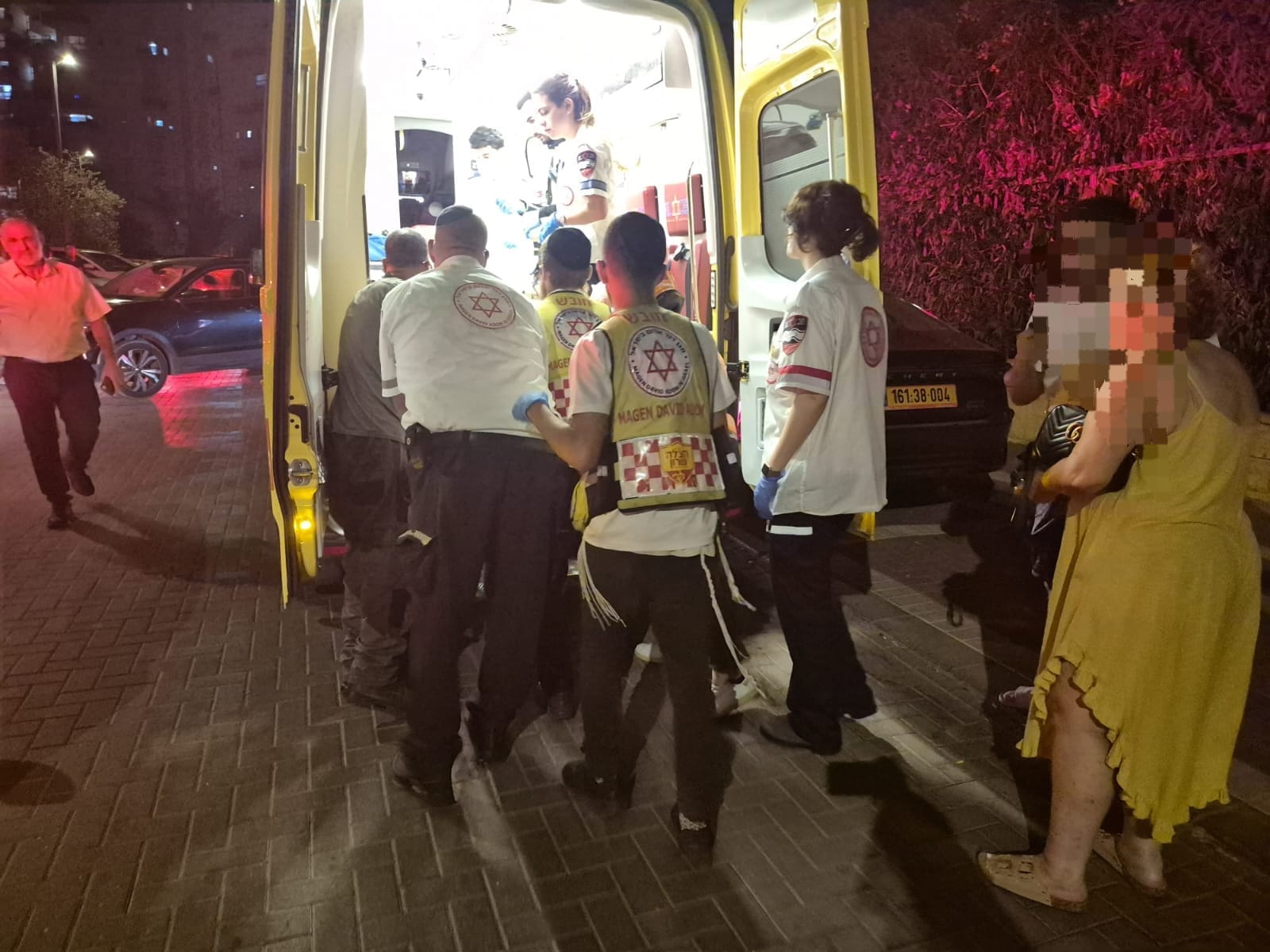  נתניה: הולכת רגל בת 63 נפגעה מרכב - מצבה בינוני