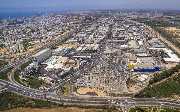 צילום: רן אליהו האם יימצא פתרון לבעיית השוליים הצרים בדרך לאזה"ת החדש?