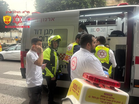  ילד בן 10 שרכב על קורקינט נפגע מרכב במרכז נתניה
