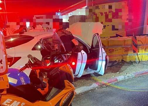  נתניה: נהג רכב נפצע בינוני כתוצאה מתאונה עצמית