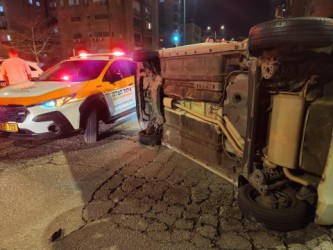 פצועה בינוני בתאונה עם מעורבות שני כלי רכב
