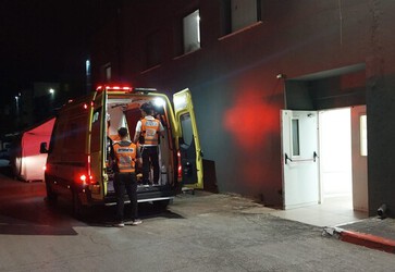 נתניה: רוכב קורקינט חשמלי נפצע בינוני בתאונה
