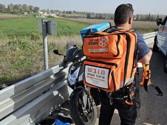 רוכב אופנוע החליק במהלך הרכיבה בכביש 581 בסמוך לגבעת חביבה