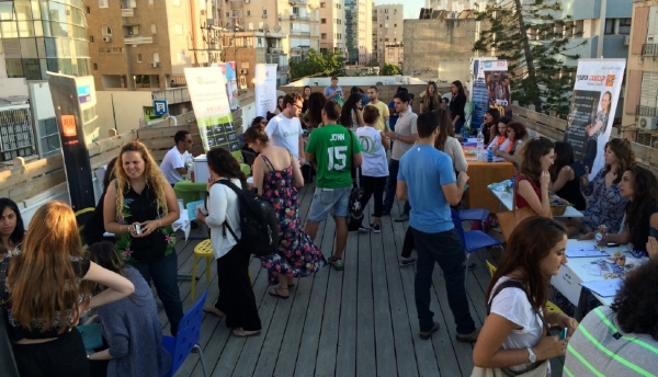 יריד מלגות ומשרות | צילום: המחלקה לצעירים יריד מלגות ומשרות 2016