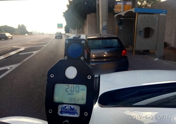 נתפס נוהג במהירות 200 קמ"ש בסמוך לשפיים