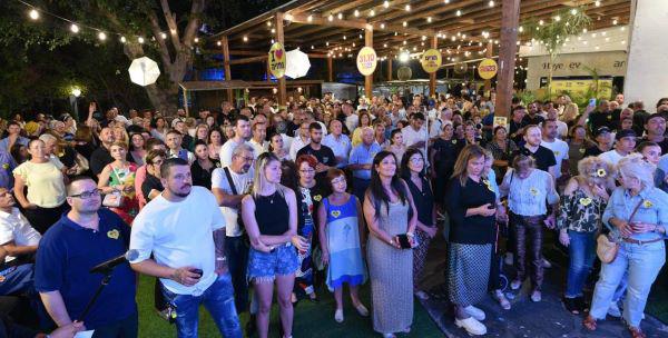 חדשות מקומיות - אלפי תומכים בכנס של ראש העיר מרים פיירברג איכר