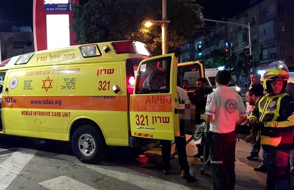 צעיר נדקר במהלך קטטה ברחוב הרצל בנתניה