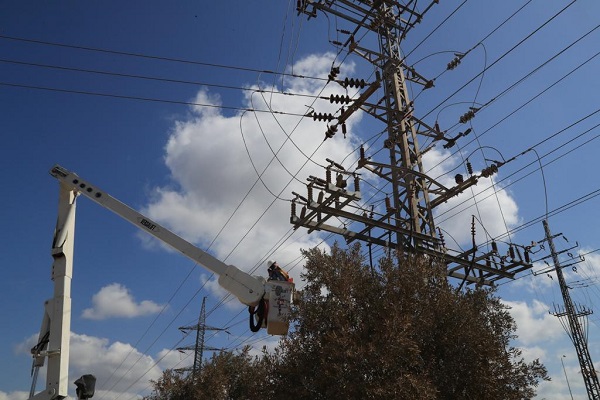 צילום: יוסי וייס  מיישמים את הרפורמה בחברת החשמל נתניה