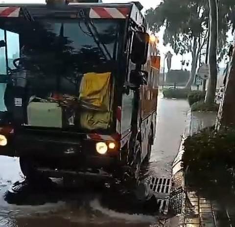 חדשות מקומיות - כתוצאה מהגשמים: הצפות ברחבי העיר נתניה