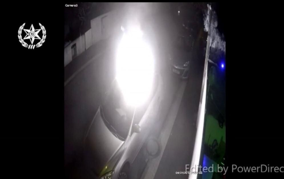 תיעוד: תושב נתניה שרף את הרכב של האקסית