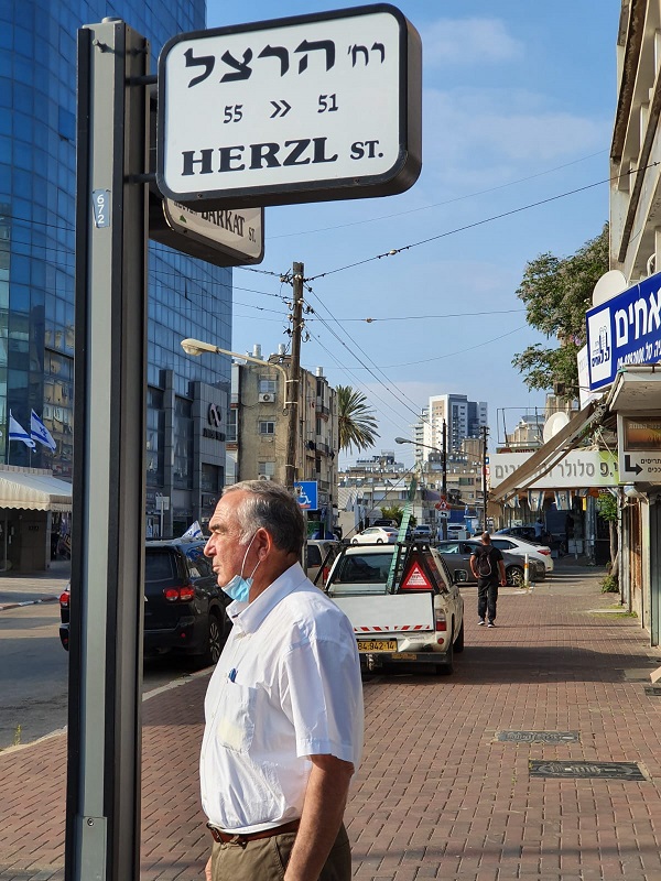 סגן ראש העיר אלי דלל תכנון נתיב "מהיר לעיר" לתחבורה ציבורית ברחוב הרצל